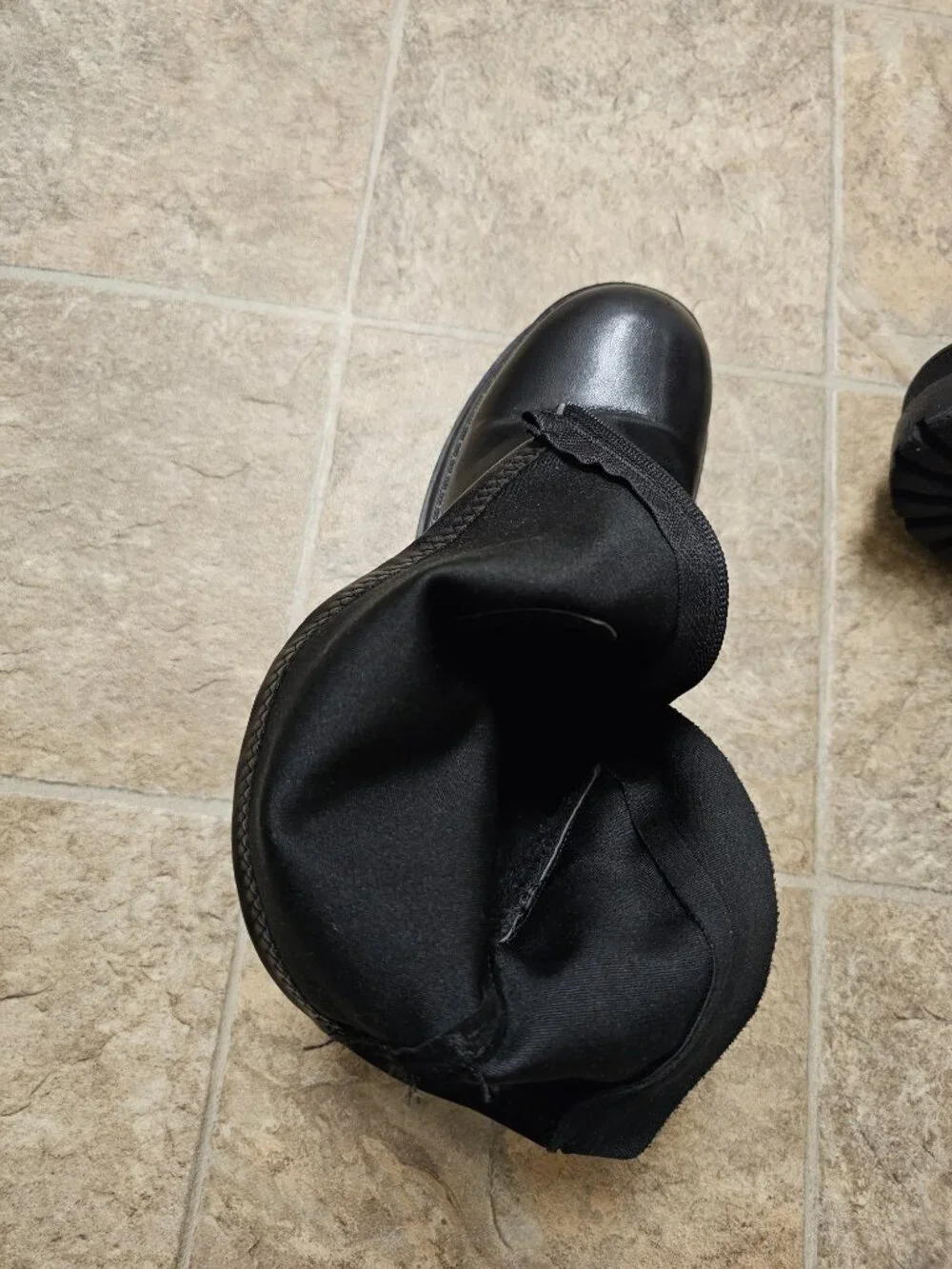 Unbranded black platform